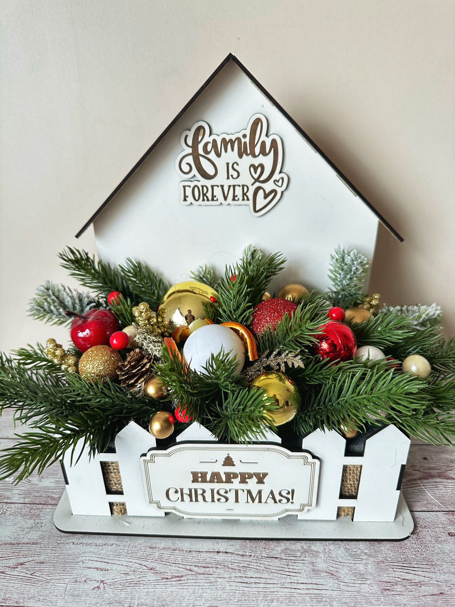 Decoratiune de Craciun Family is Forever