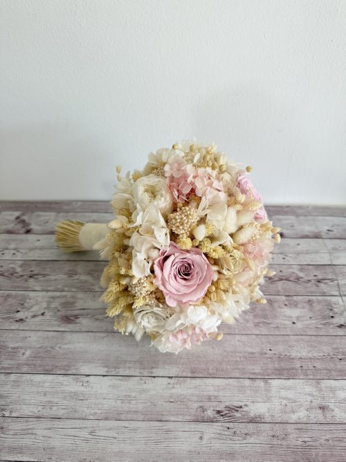 Buchet de mireasa roz alb crem