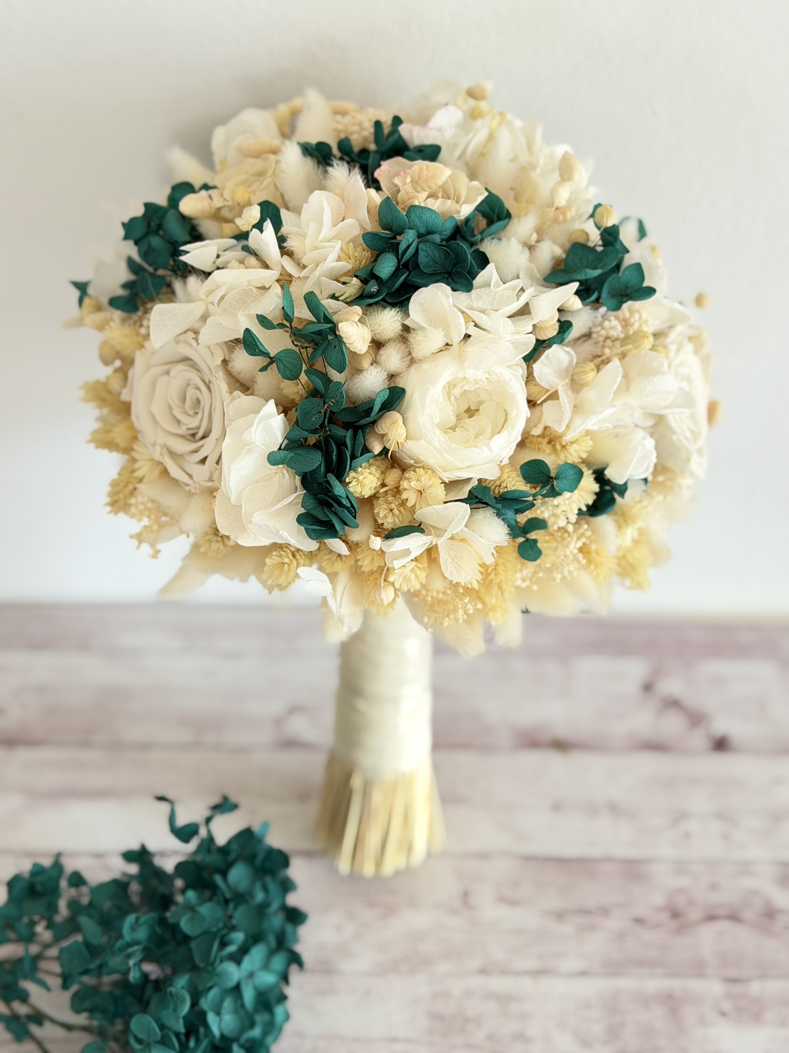 Buchet mireasa alb verde - imagine 6